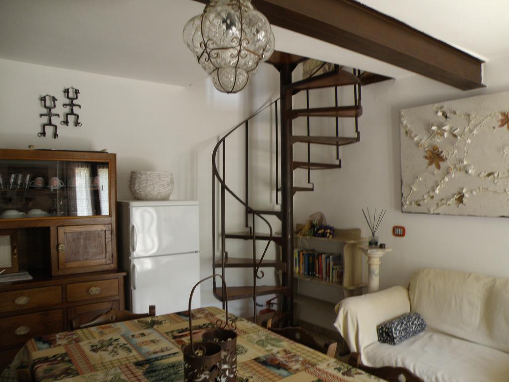 Ca' Spina: Sweet Home In Valpolicella SantʼAmbrogio di Valpolicella Habitación foto